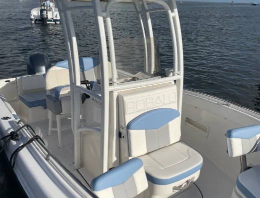 “BOOK WITH US AND GET UP TO ONE HOUR FREE” 2023 ROBALO 22 FT.